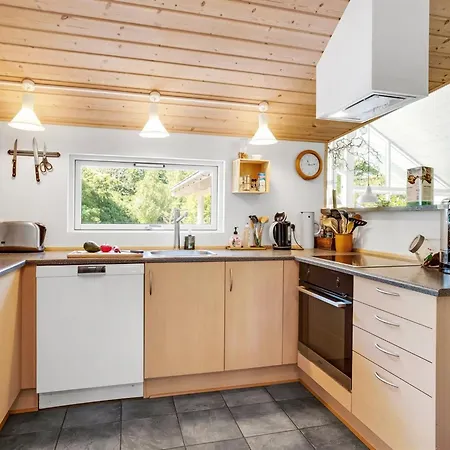 Silke - 600m From The Sea By Interhome *